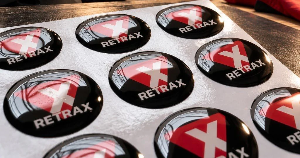 Elementos gráficos RETRAX de la campaña de personalización